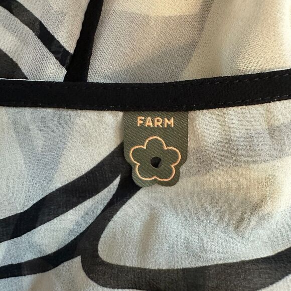 Farm Rio Sheer Floral Short Sleeve Blouse Size Medium - Picture 5 of 5